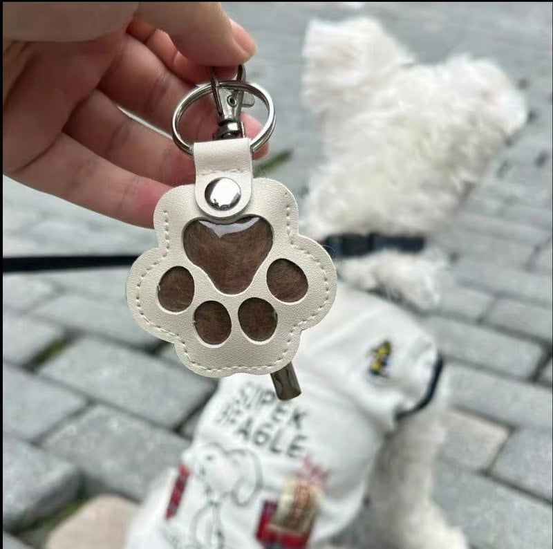 Keychain Paw-Shaped PU Leather Hidden Compartment Snap Closure