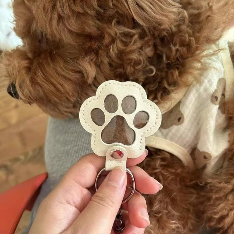 Keychain Paw-Shaped PU Leather Hidden Compartment Snap Closure