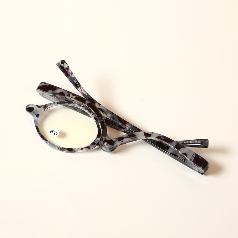 Makeup Magnifying Glasses Up To 4x Prescription Strengths