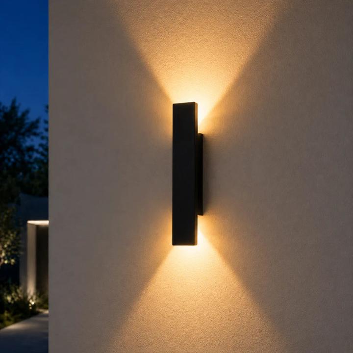 Outdoor Wall Light LED Up-Down Beam IP65 Aluminum
