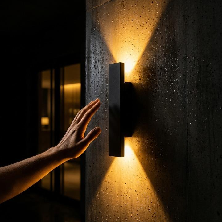 Outdoor Wall Light LED Up-Down Beam IP65 Aluminum