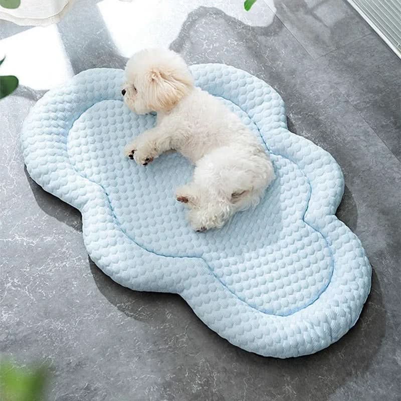 Pet Cooling Mat Cloud-Shaped Cooling Fiber & Machine Washable