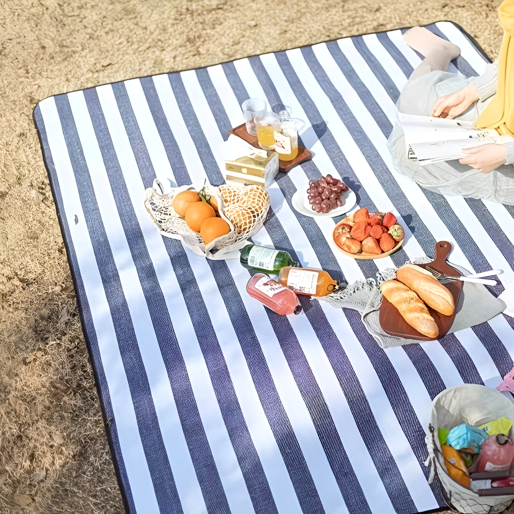 Picnic Blanket Waterproof PEVA Quilted Foam Foldable Handle