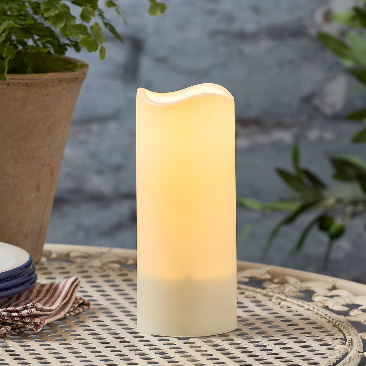 Solar LED Candles Warm White Weather-Resistant 3-Pack