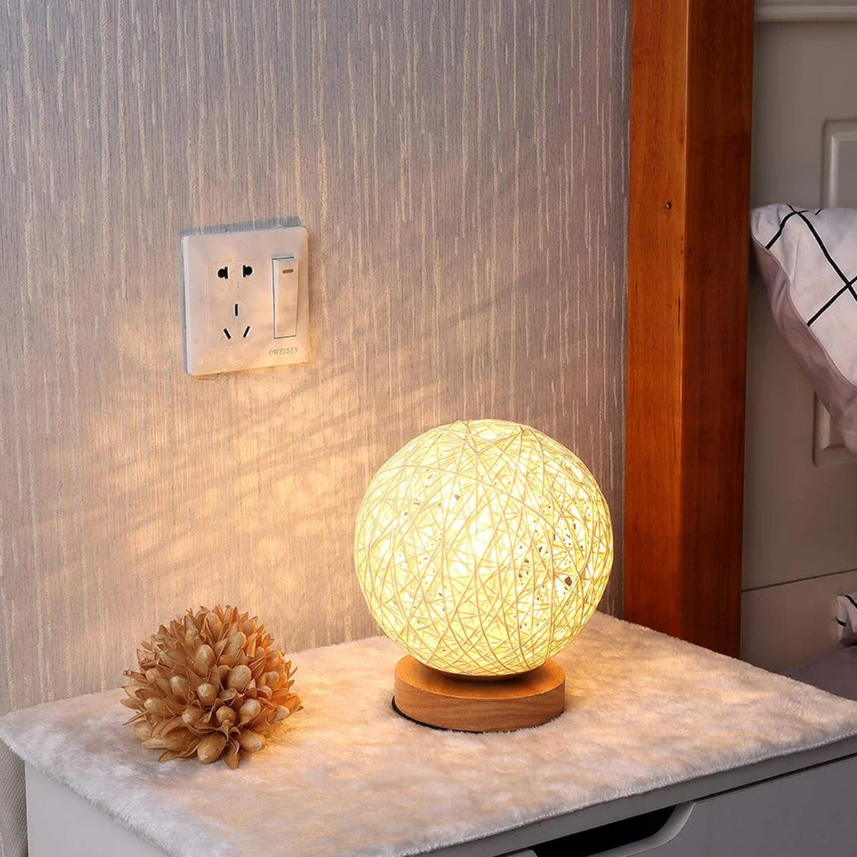 Table Lamp Handwoven Rattan USB-Powered Dimmable LED