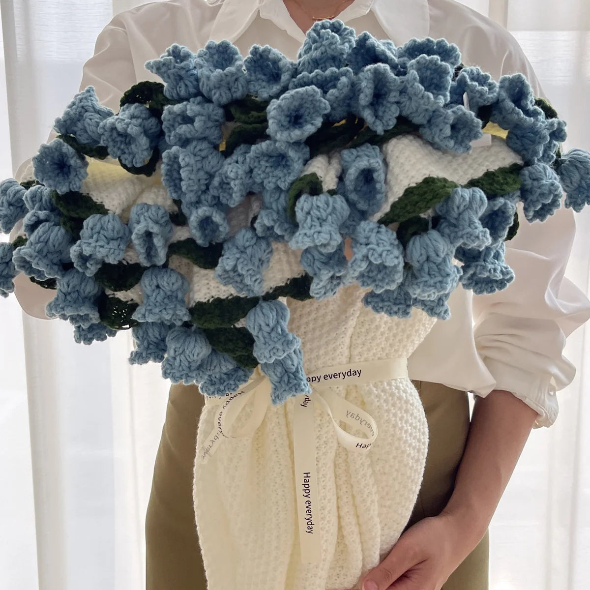 Throw Blanket Double-Knit Crocheted Flower Appliqués
