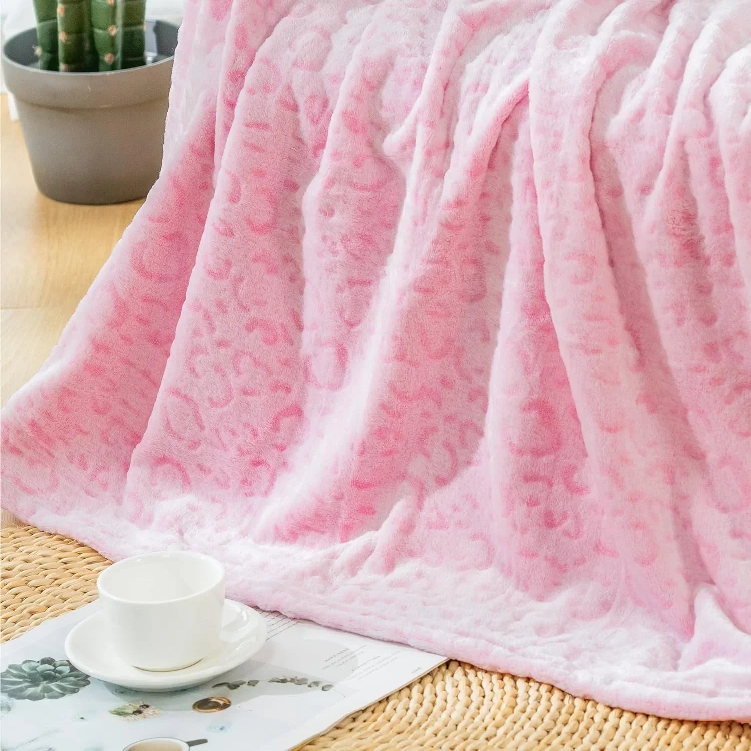 Throw Blanket Plush Flannel Leopard Print Machine Washable