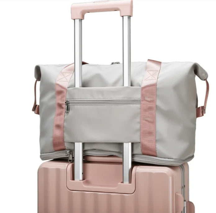 Travel Bag Foldable Space-Saving Zippered Wet Compartment 20-35L