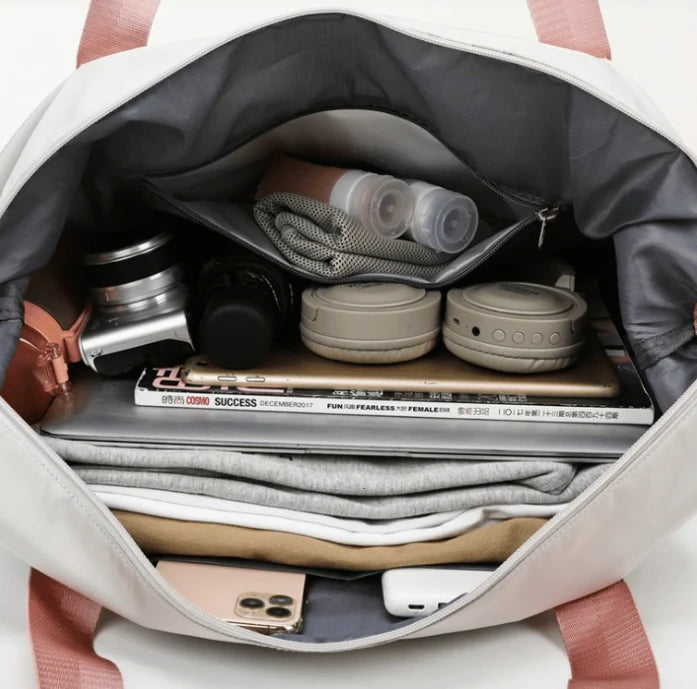 Travel Bag Foldable Space-Saving Zippered Wet Compartment 20-35L