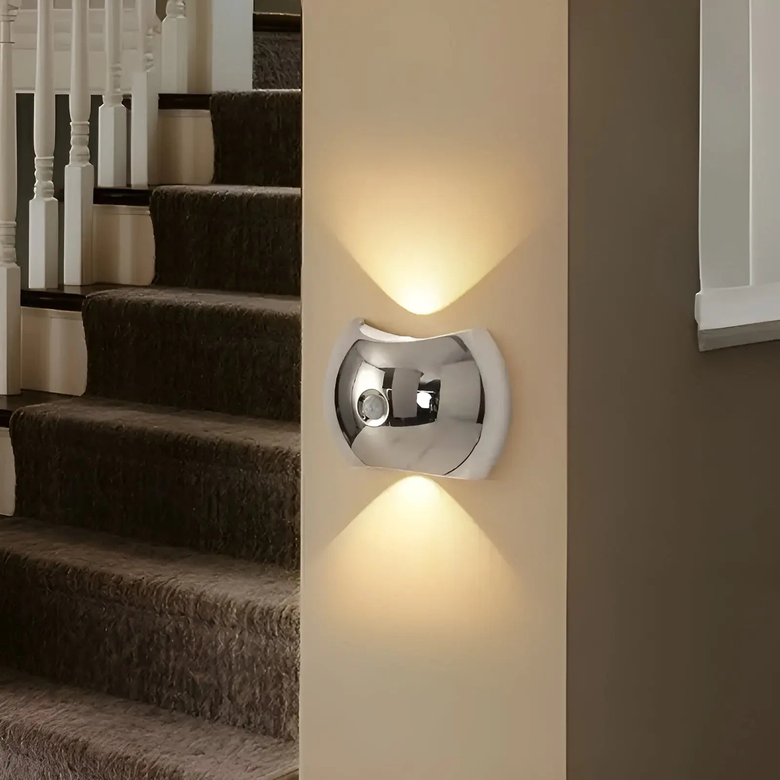 Wall Light Motion Sensor & USB-C Rechargeable Magnetic Mount