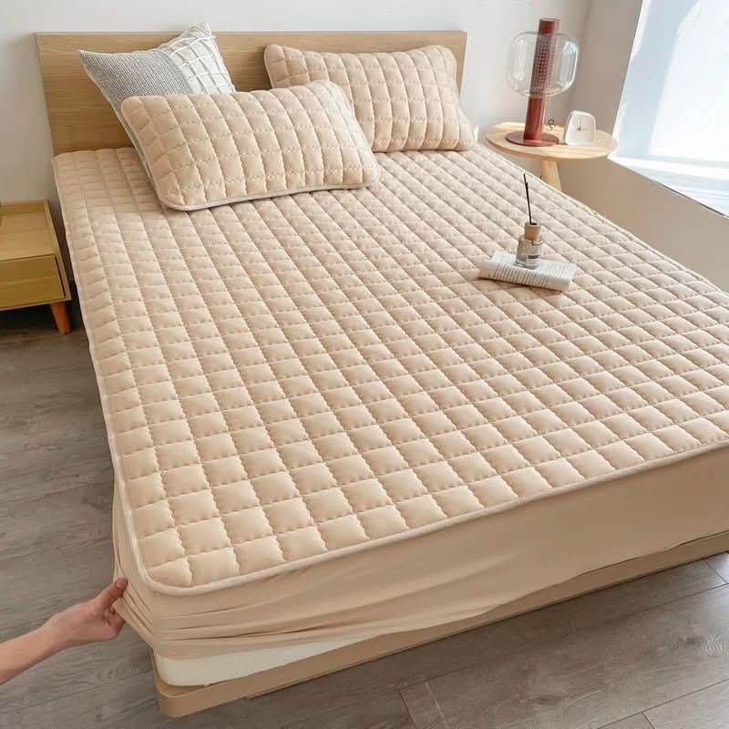 SleepGuard - Soft, Breathable Mattress Protector for Ultimate Comfort