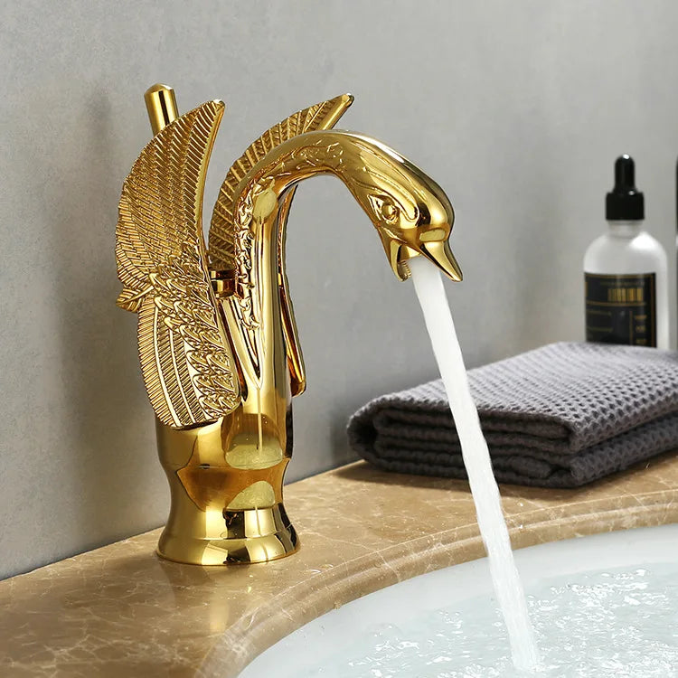 Stylish Gold-Finished Bathroom Sink Faucet for Modern Spaces
