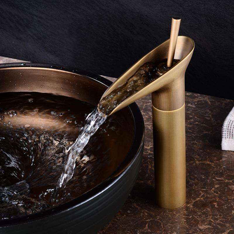 Classic Cascade Bathroom Faucet with Vintage Bronze Finish