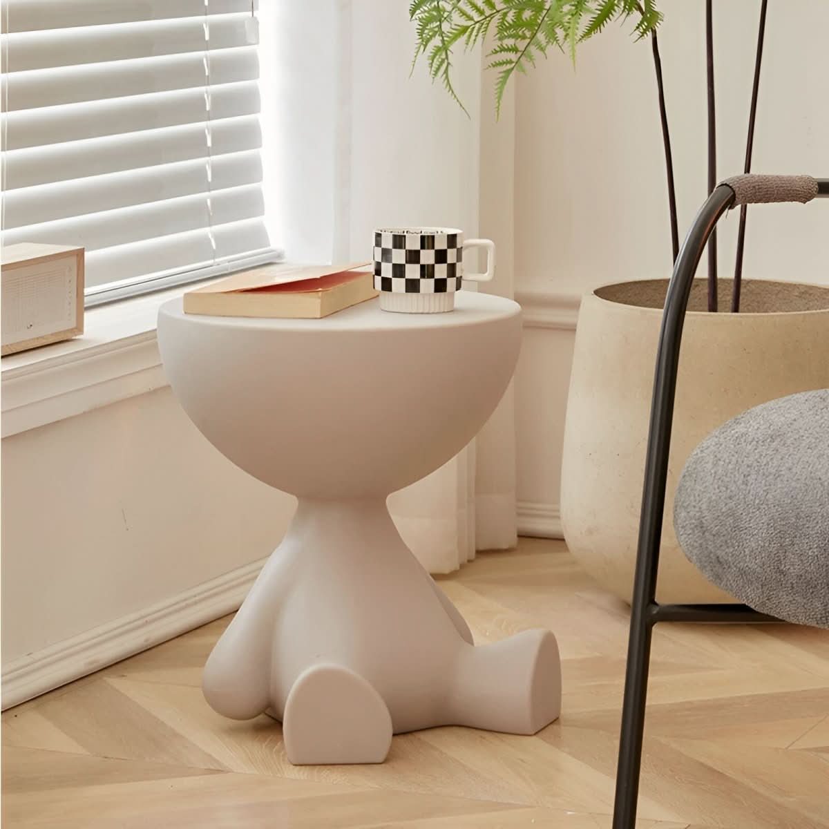Sophisticated Circular Coffee Table for Modern Living Spaces