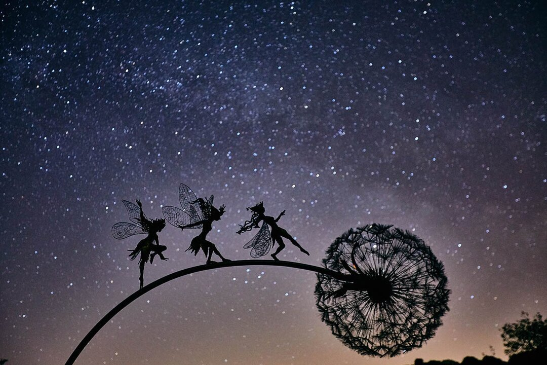 Whimsical Fairy Garden Stakes | Metal Dandelion Decor for Outdoor Charm