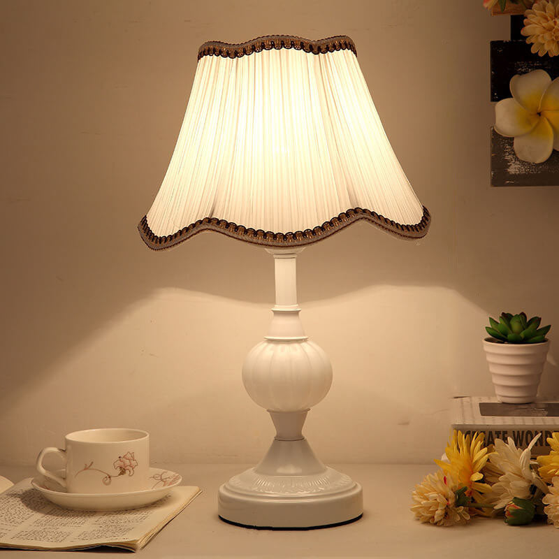 LuxeGlow | Chic Vintage-Style Glass and Fabric Table Lamp