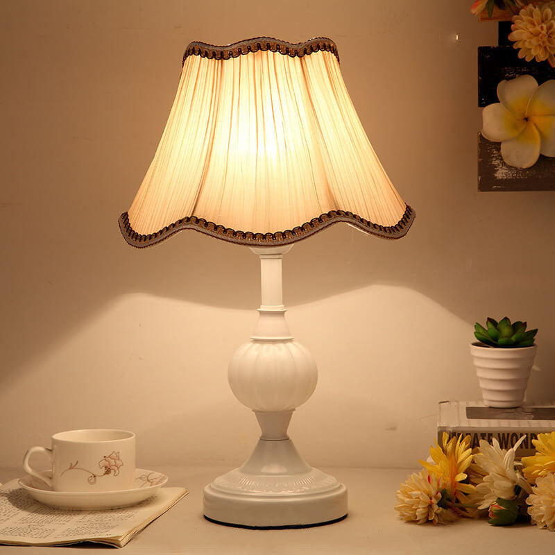 LuxeGlow | Chic Vintage-Style Glass and Fabric Table Lamp