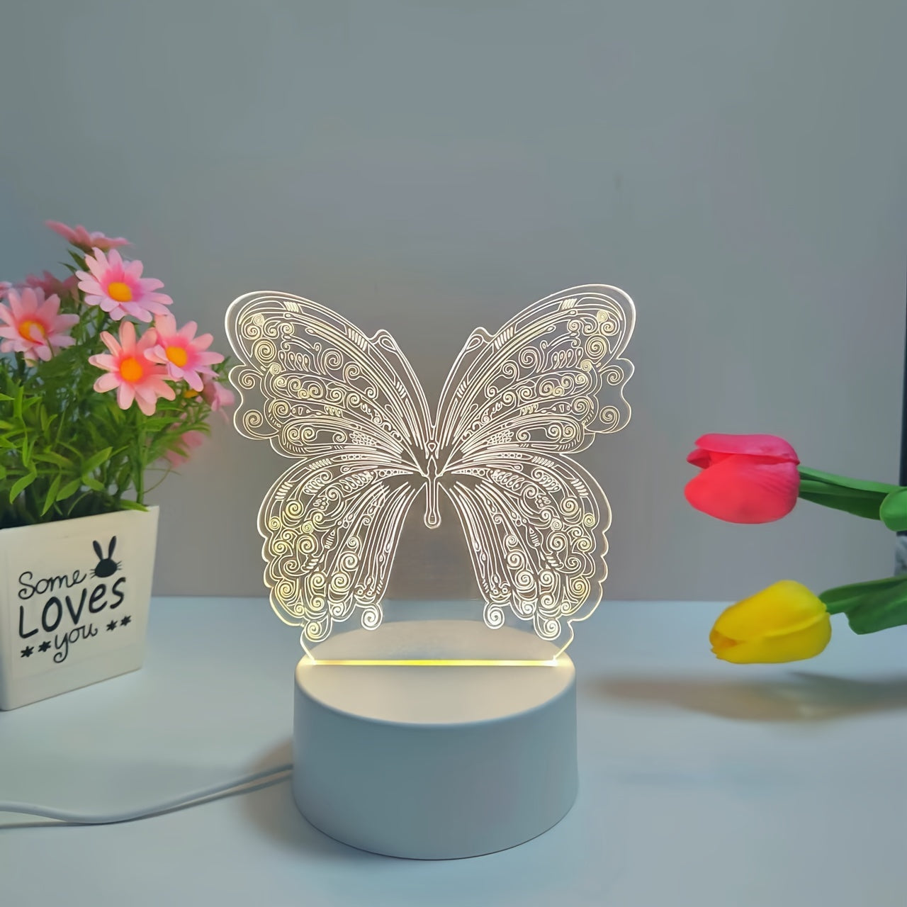 Butterfly-Shaped Geometric Table Lamp