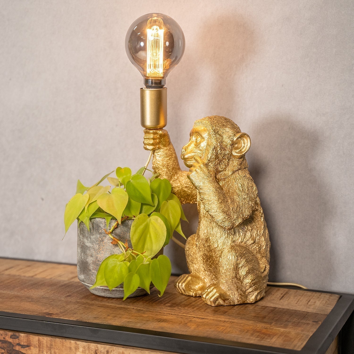 Decorative Table Lamp in Gold Finish