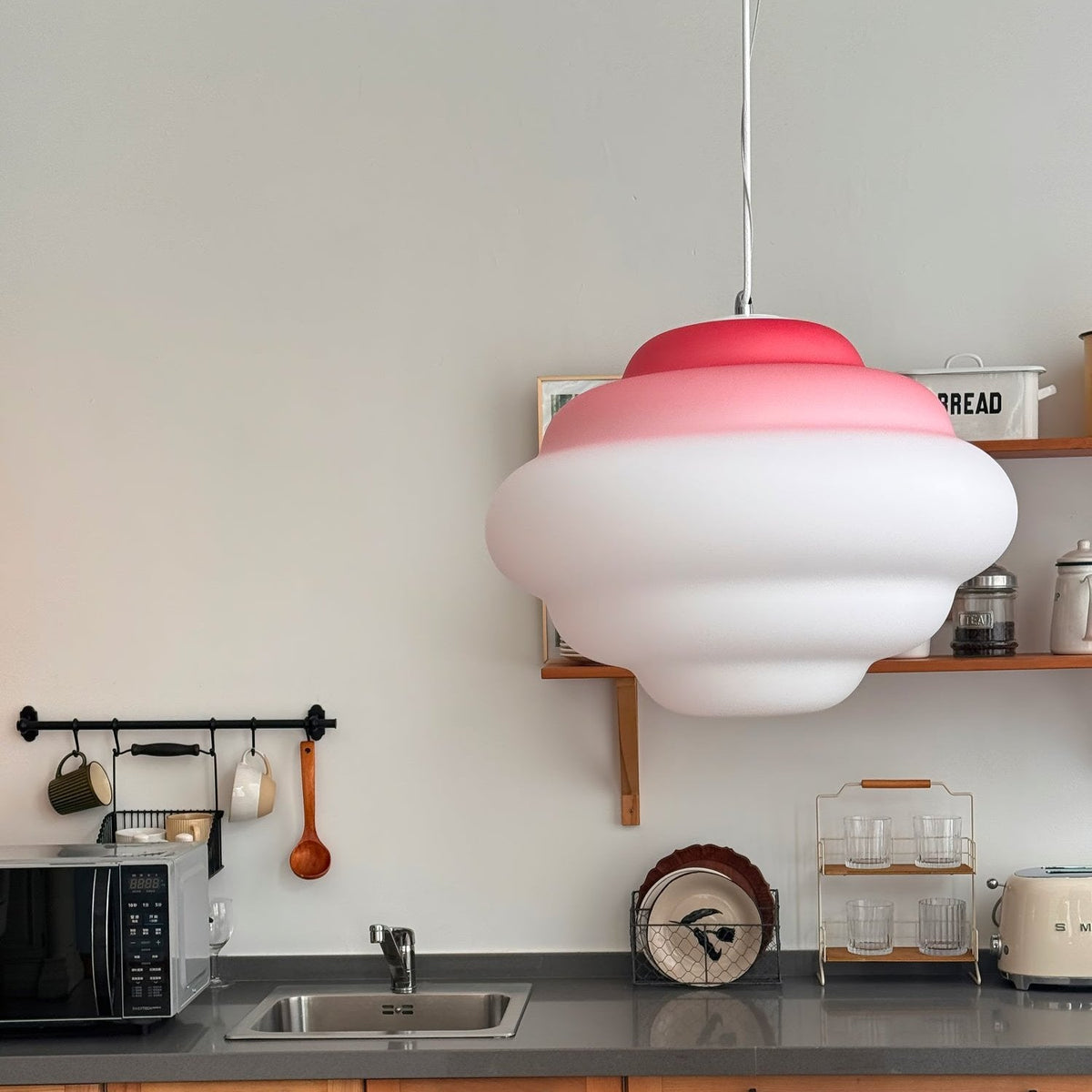 Gradient Pendant Light with Soft Light Diffusion