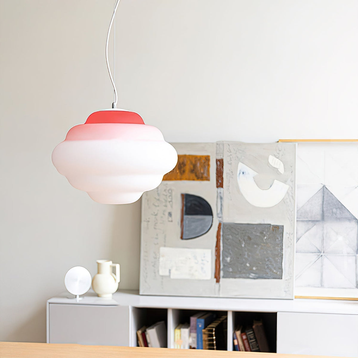 Gradient Pendant Light with Soft Light Diffusion