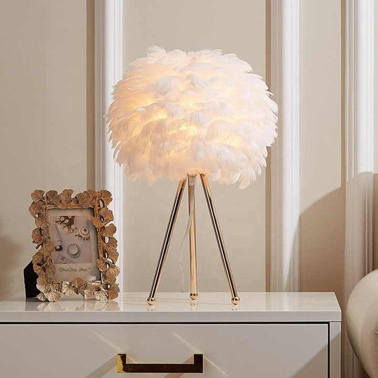 Feathered Dimmable Table Light – Elegant Design
