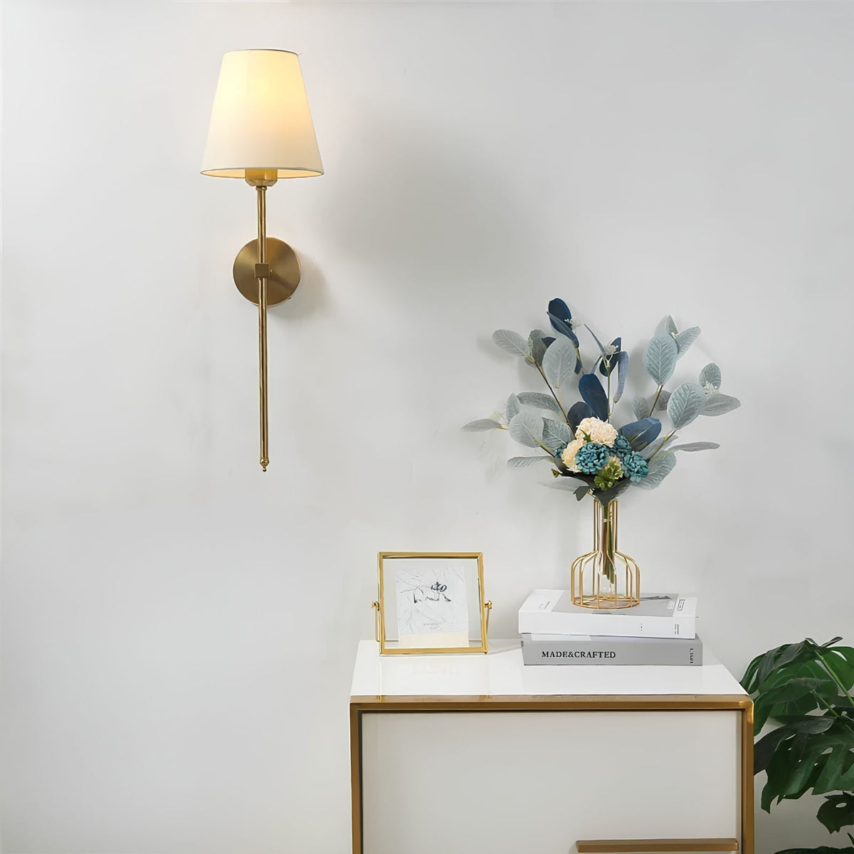 Battery-Operated LED Wall Lamp