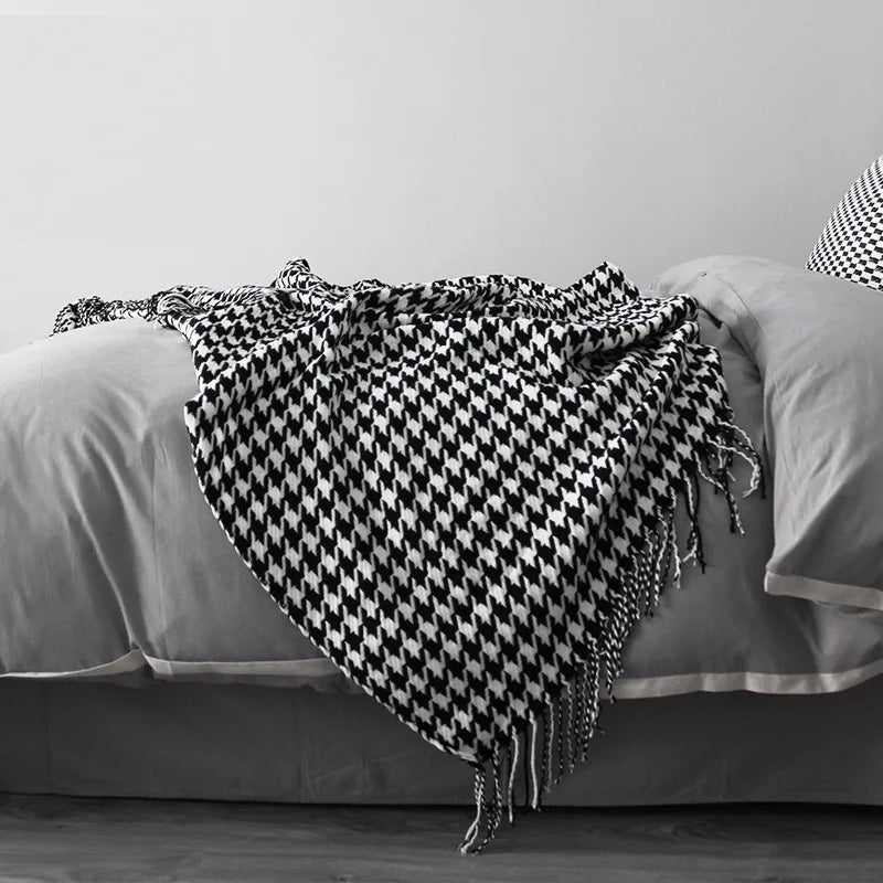 Chic Knit Throw Blanket with Geometric Design and Tassels