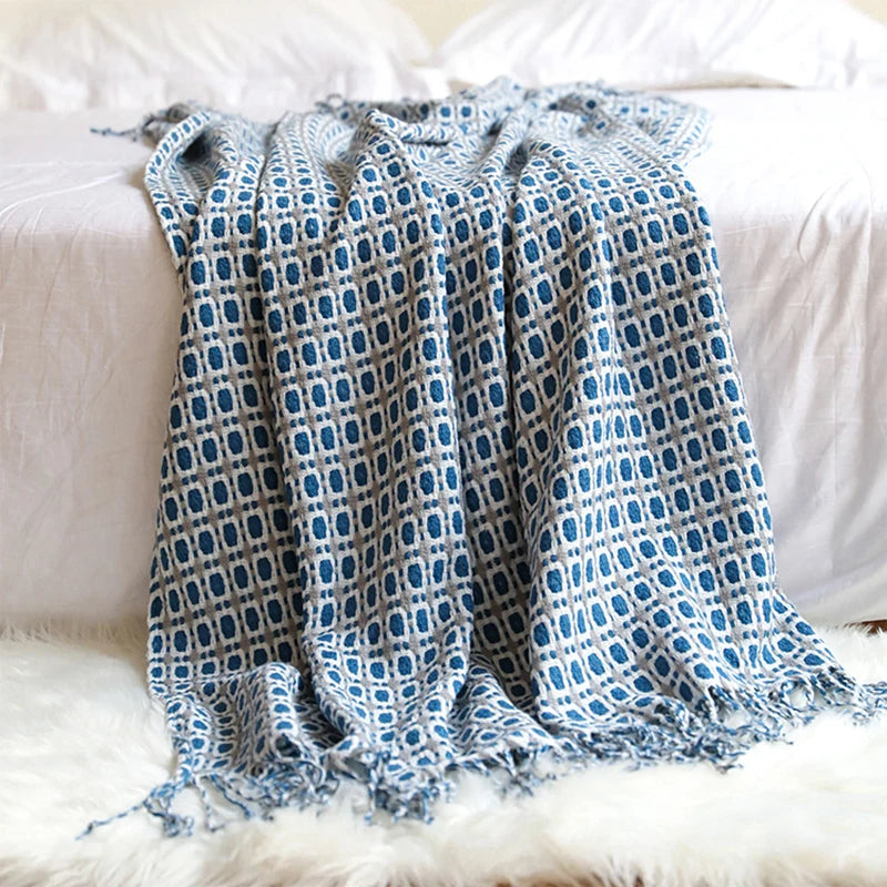 Chic Knit Throw Blanket with Geometric Design and Tassels