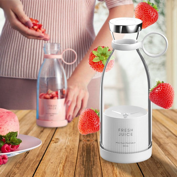 On-The-Go Smoothie Maker: Your Portable Juicer Solution