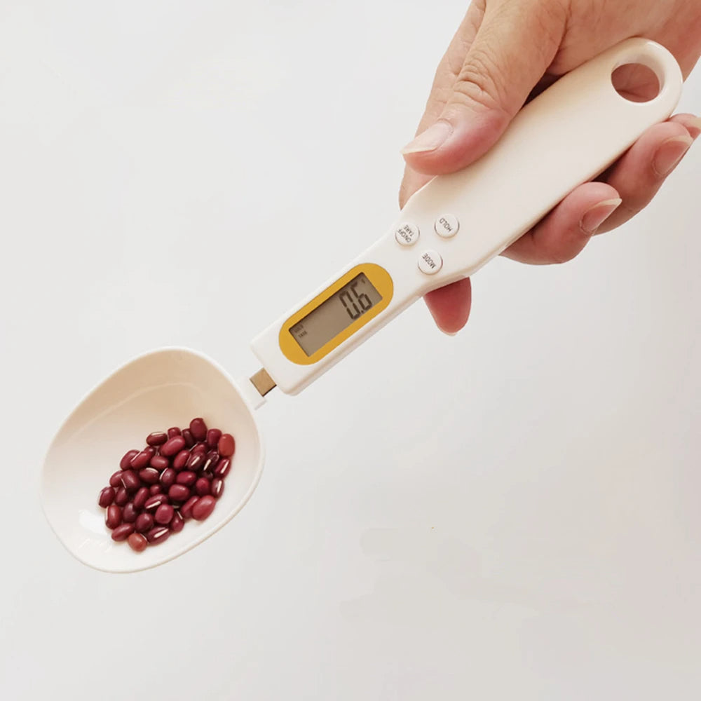 Precision Digital Spoon for Accurate Ingredient Measurement