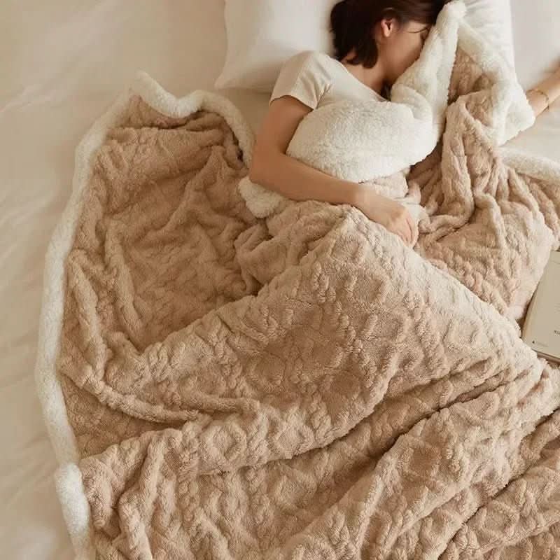 Luxurious Lambswool Throw for Ultimate Relaxation