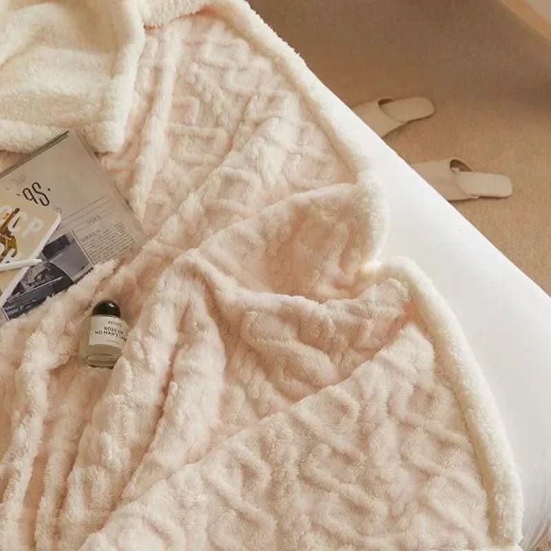 Luxurious Lambswool Throw for Ultimate Relaxation