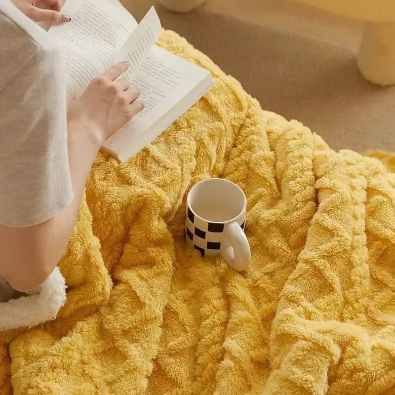 Luxurious Lambswool Throw for Ultimate Relaxation