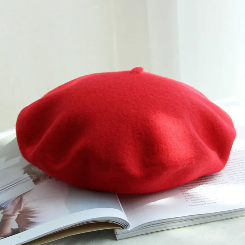 Chic Wool Beret | Cozy Winter Hat with Flexible Fit