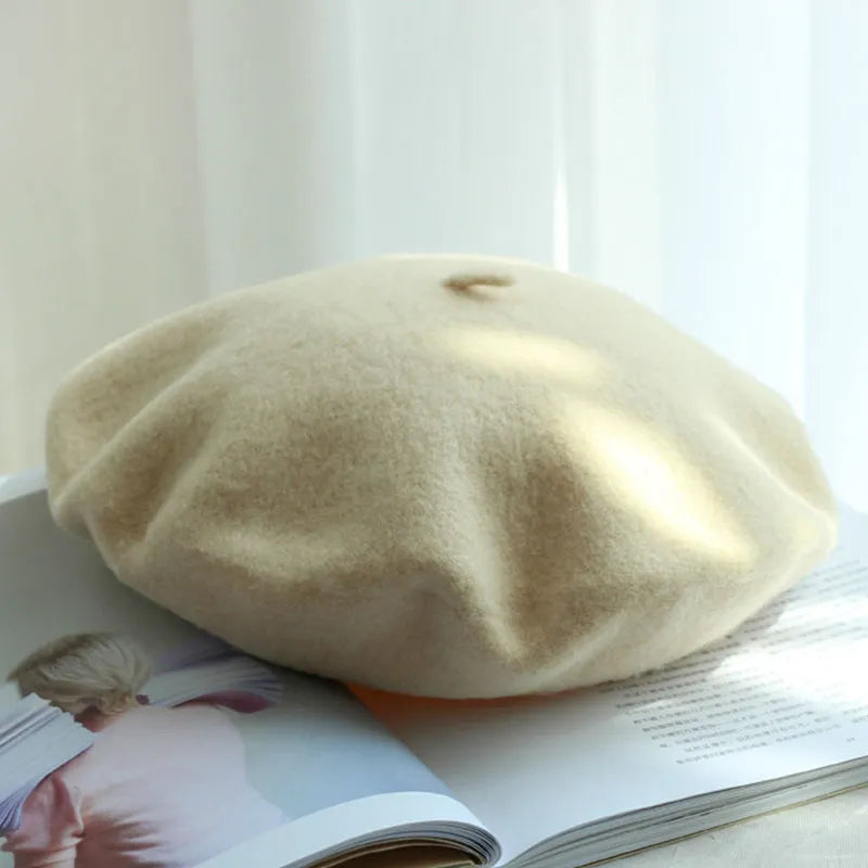 Chic Wool Beret | Cozy Winter Hat with Flexible Fit
