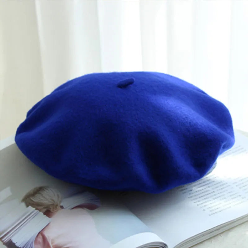 Chic Wool Beret | Cozy Winter Hat with Flexible Fit