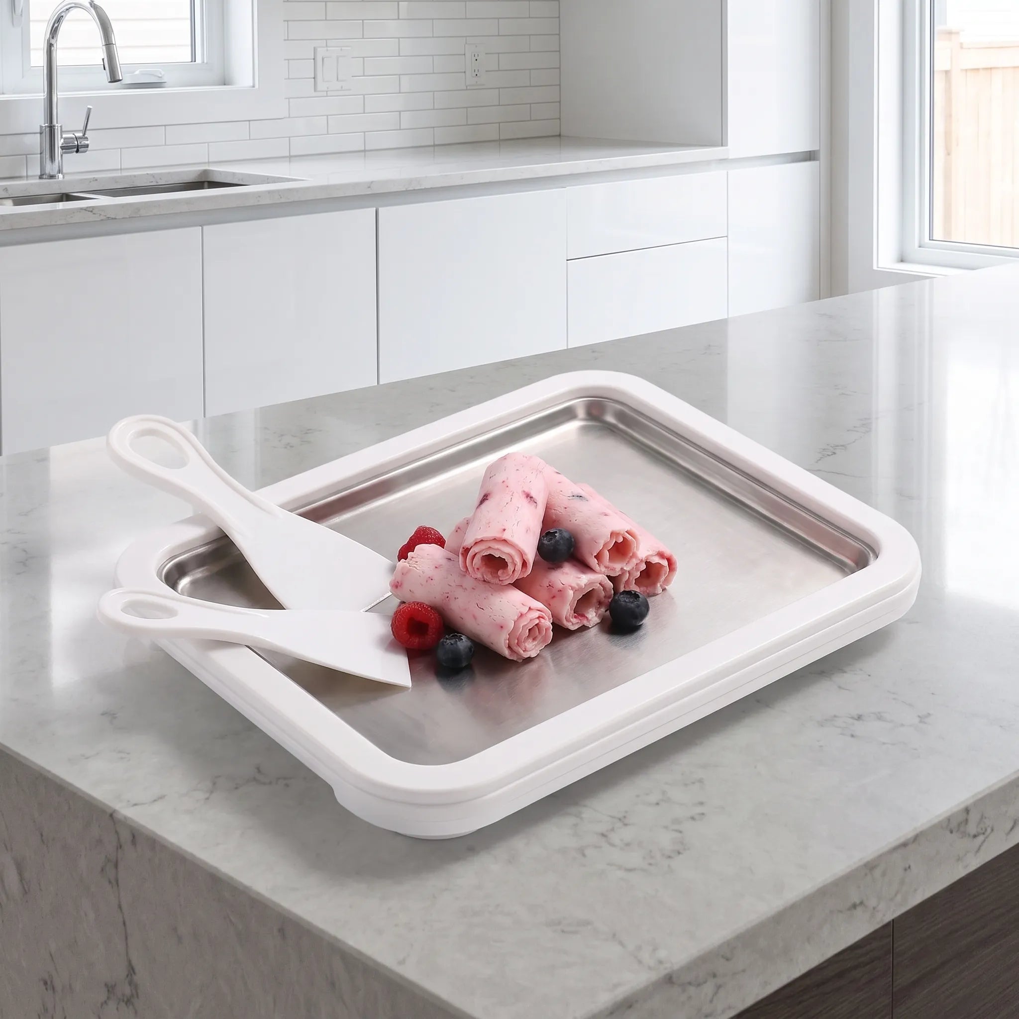 Compact Manual Ice Cream Maker for Homemade Frozen Treats