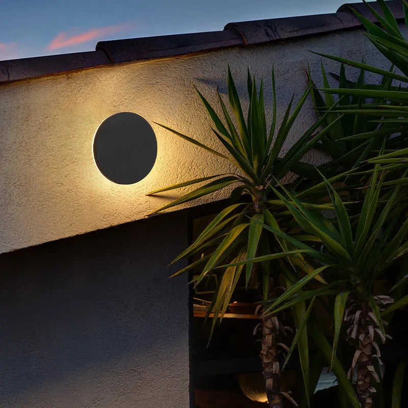 Contemporary Outdoor Wall Light Fixture