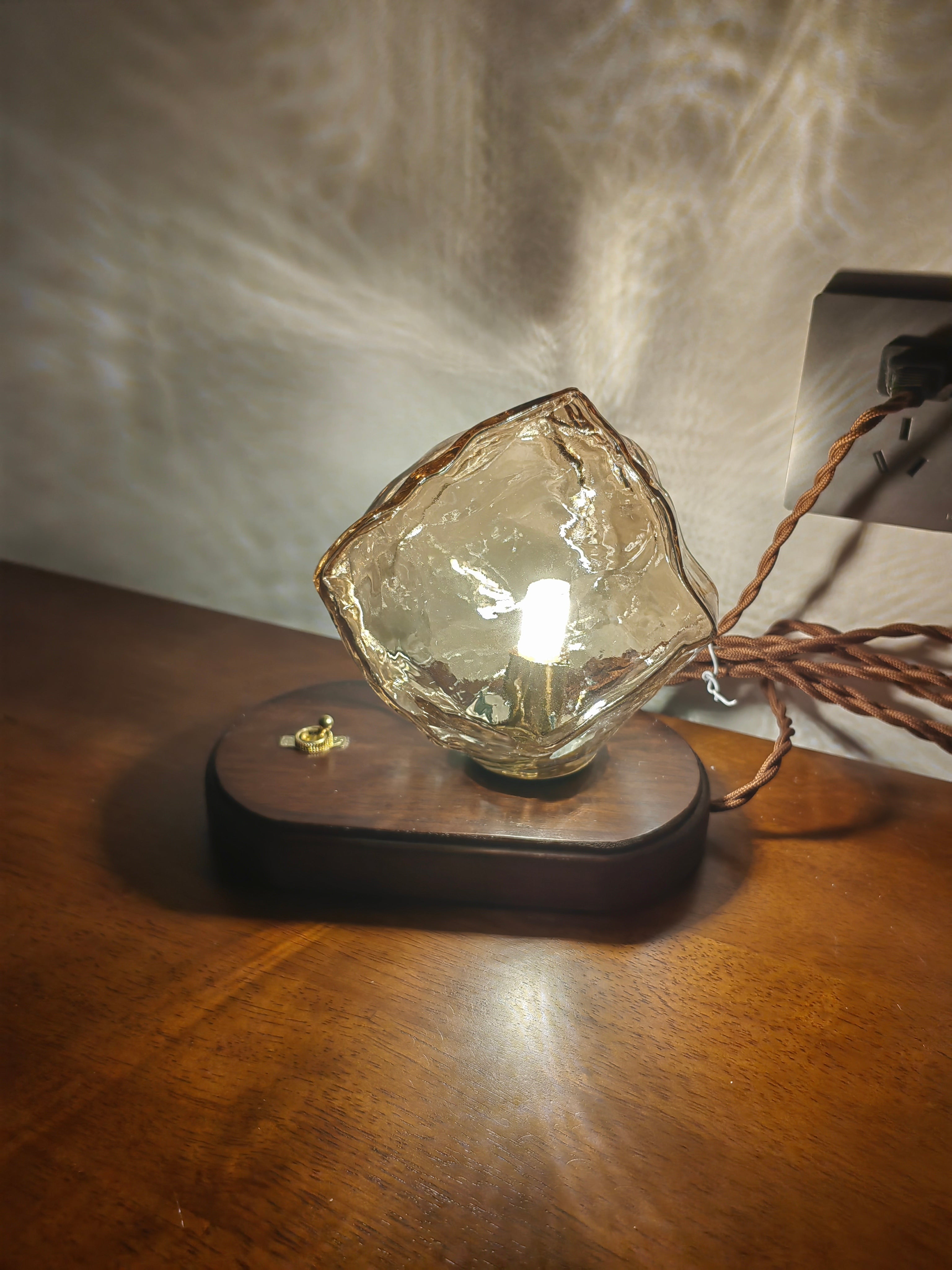 Accent Lamp with Natural Design - LumenRock