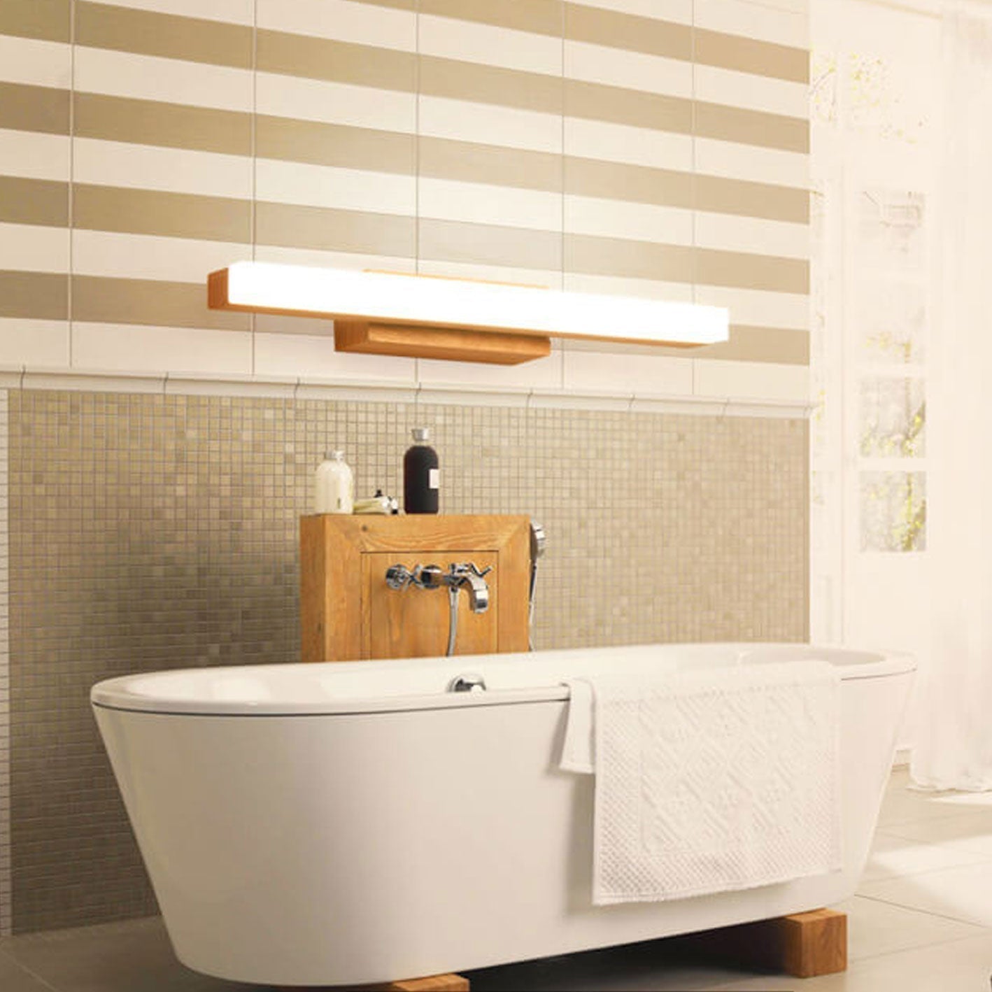 LuxeBeam | Stylish LED Wall Light for Modern Homes