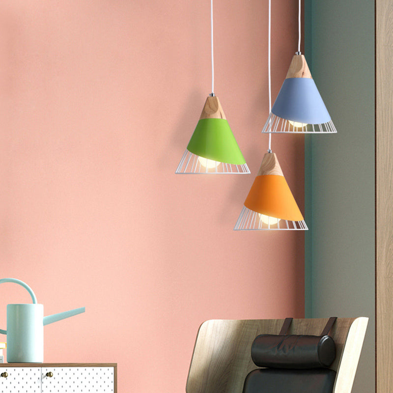 Sleek Metal Pendant Light | Elevate Your Interior Design