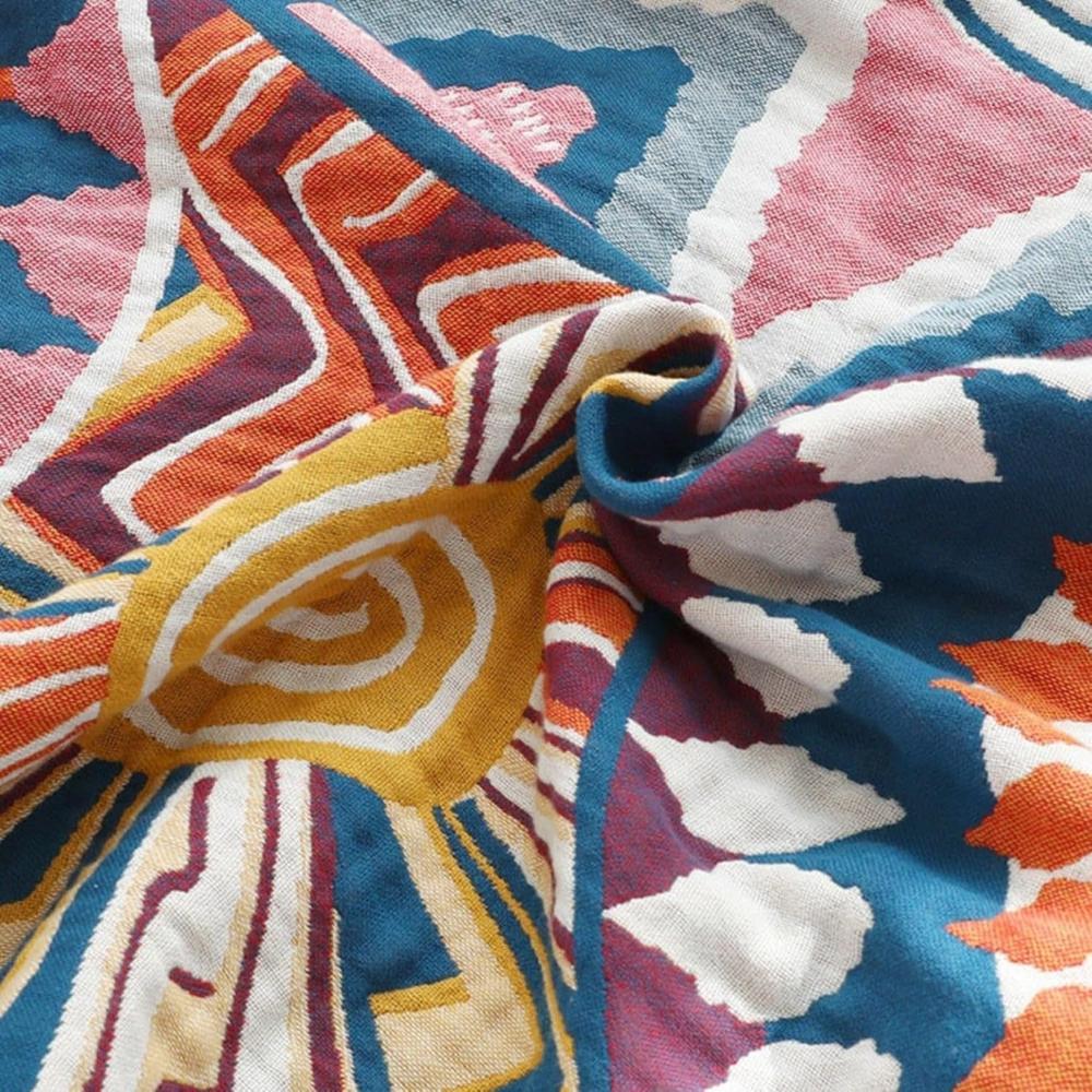 Stylish All-Season Throw Blanket with Geometric Design