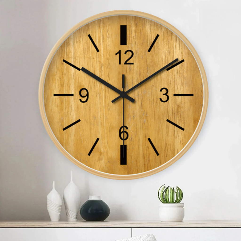 Elegant Round Clock with Silent Quartz Mechanism