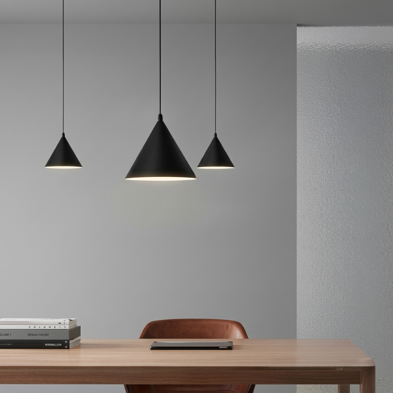 Elegant Black Metal Pendant Light with E27 Socket
