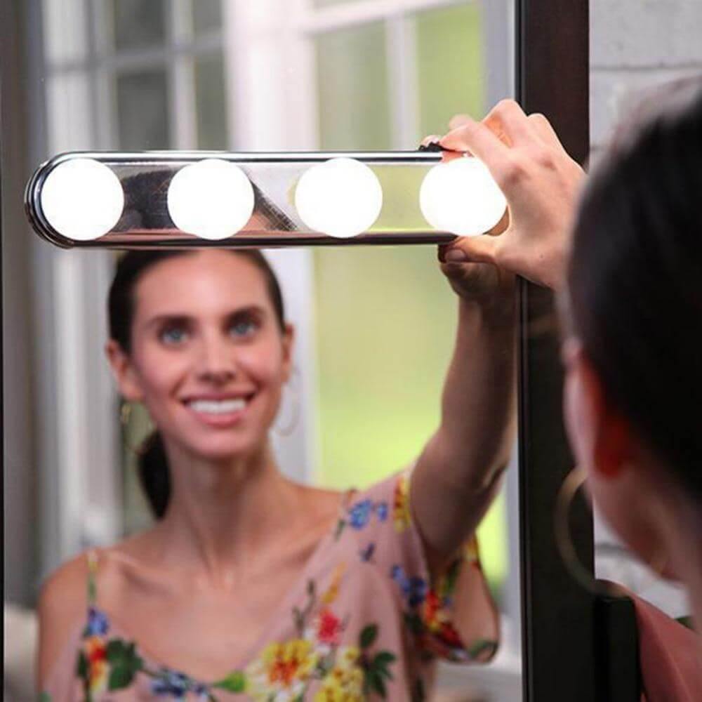 Portable LED Makeup Light with 4 Adjustable Bulbs