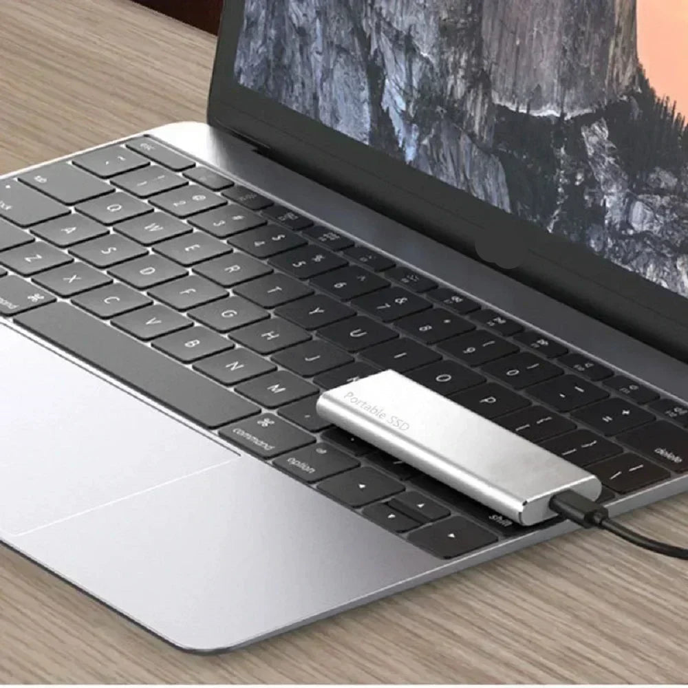 Ultra-Slim Portable SSD: Rapid USB 3.2 Data Storage Solution