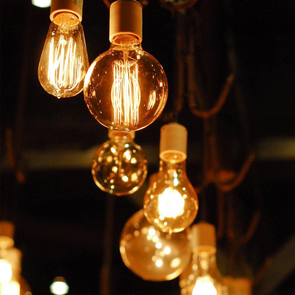 Retro Style Light Bulbs - Nostalgic Illumination