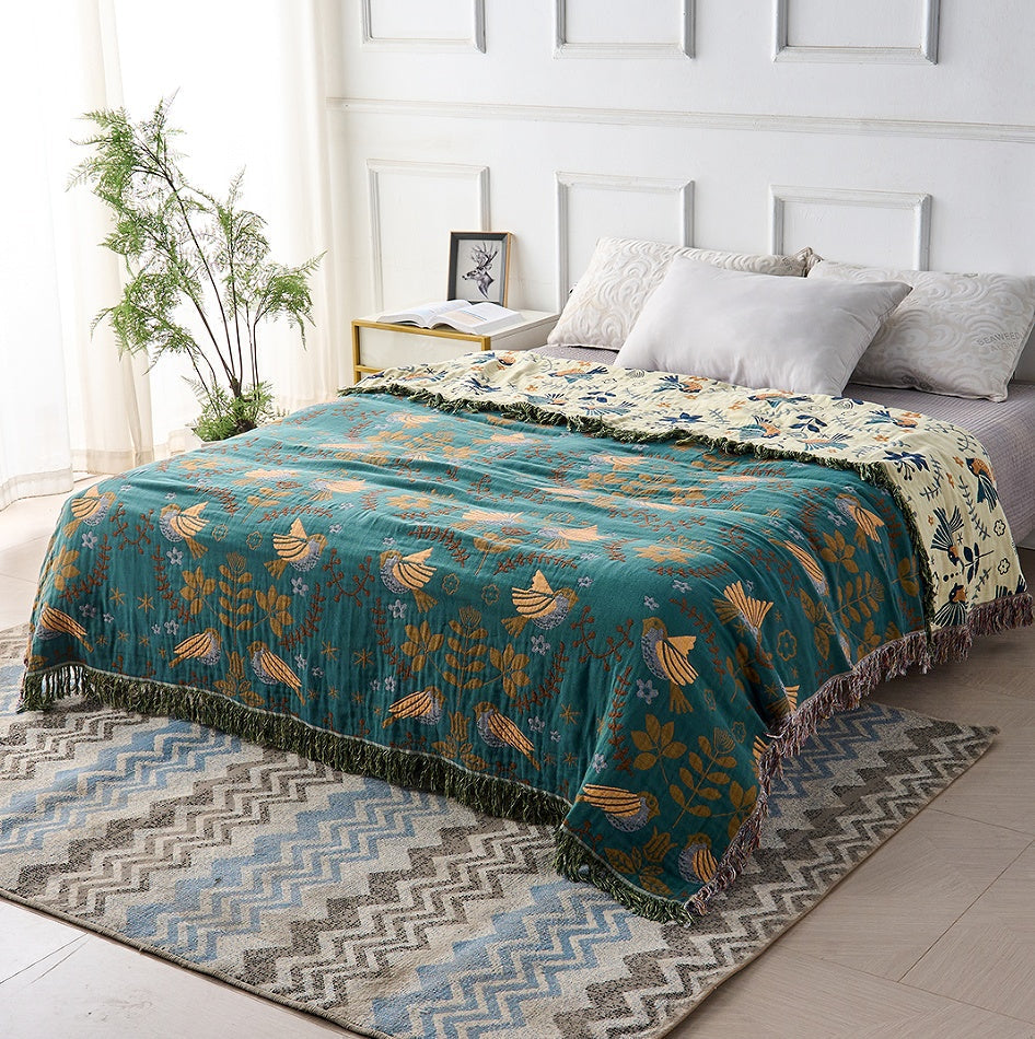 Dual-Sided Avian-Inspired Cozy Blanket for Home