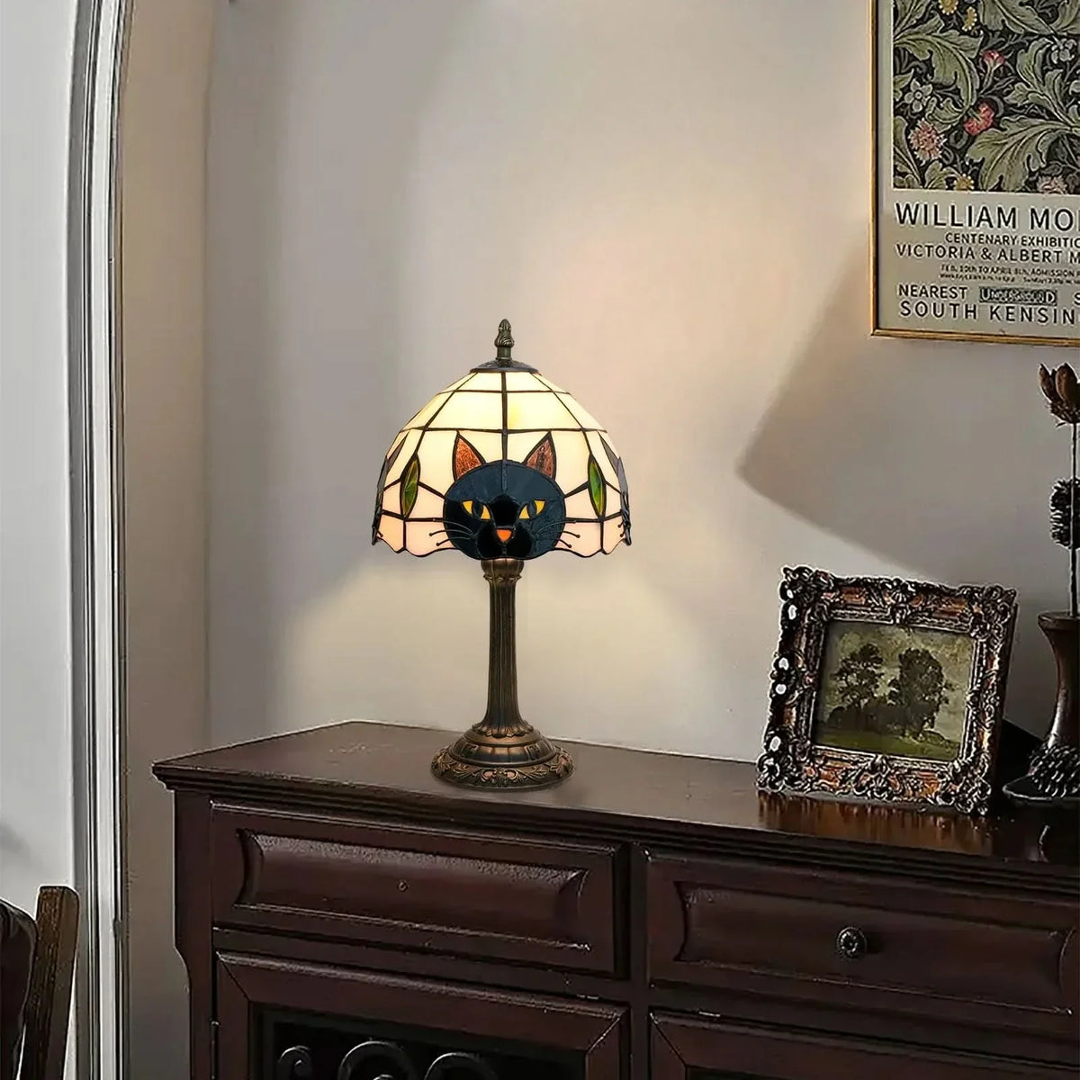 WhiskerLight – Artistic Cat Stained Glass Lamp